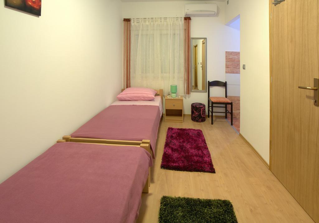Apartments City Walls Zadar Room photo